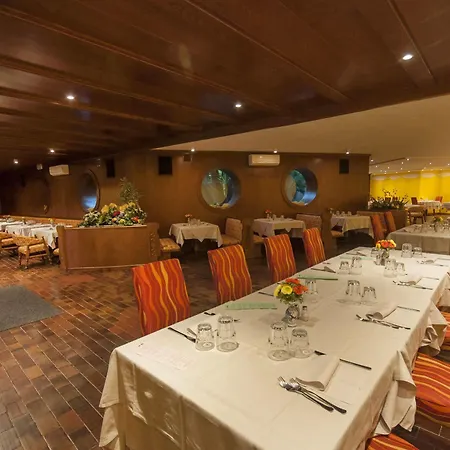 Royal Village 4*
