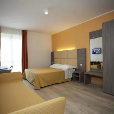 Royal Village 4*